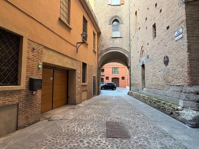 Box / Garage in vendita a Bologna BO