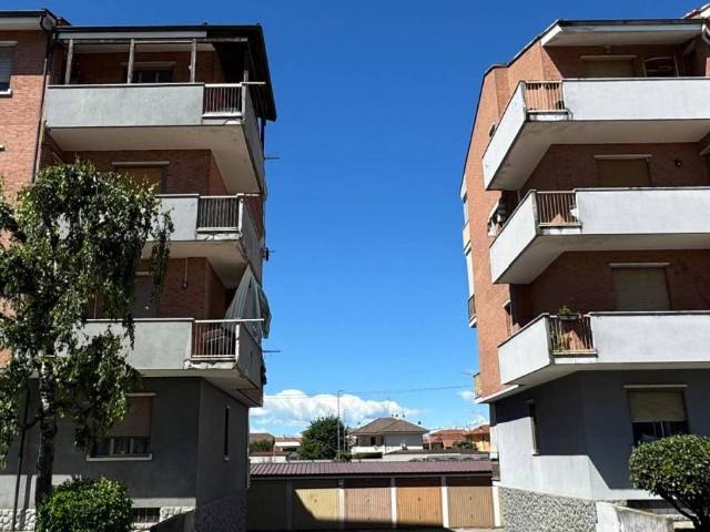 Box / Garage in vendita a Bra CN