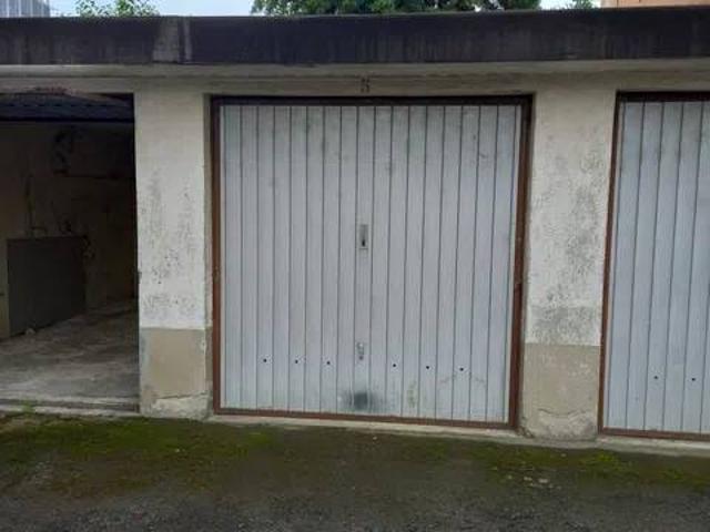 Box / Garage in vendita a Brandizzo TO