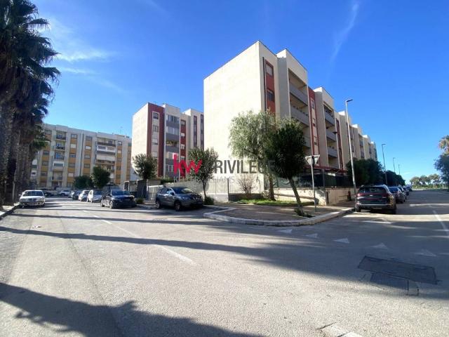 Box / Garage in vendita a Brindisi BR