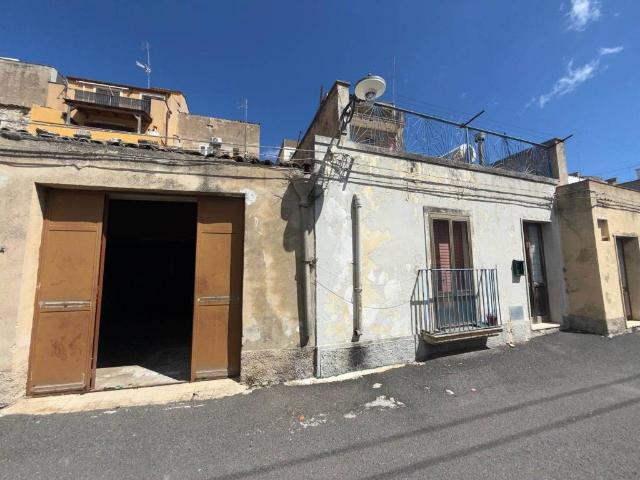 Box / Garage in vendita a Buscemi SR