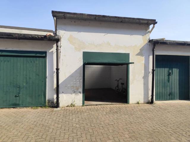 Box / Garage in vendita a Bussero MI