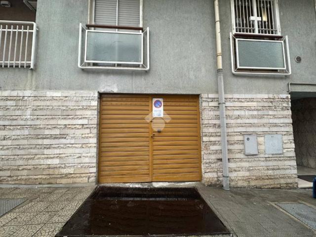 Box / Garage in vendita a Canosa di Puglia BT