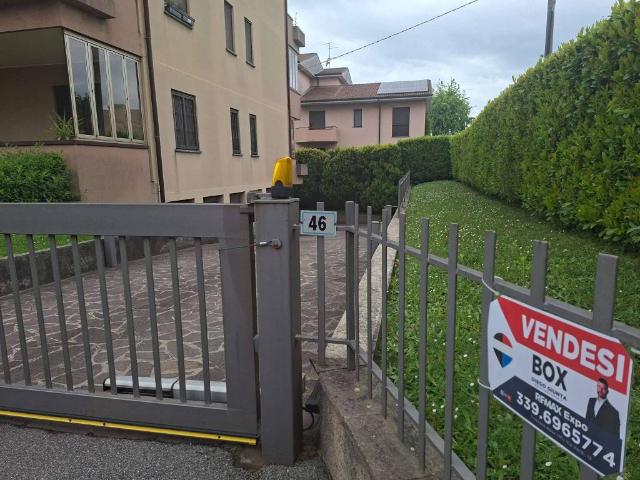 Box / Garage in vendita a Calusco d'Adda BG