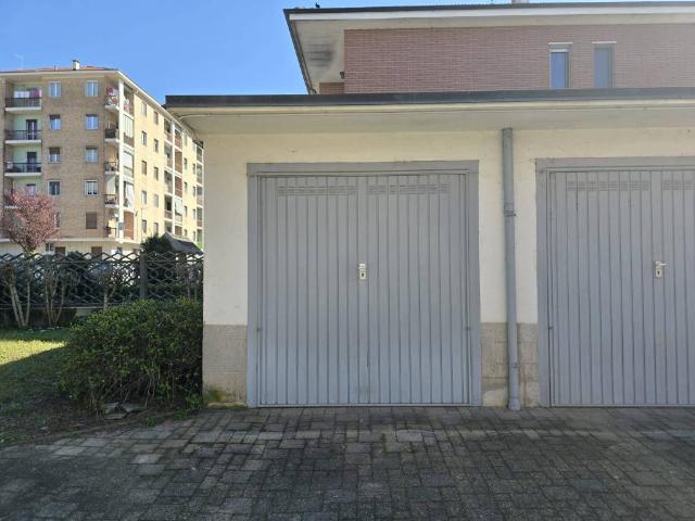 Box / Garage in vendita a Carmagnola TO
