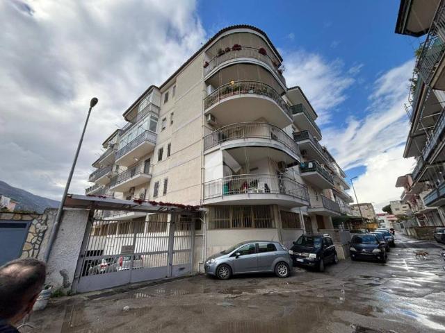 Box / Garage in vendita a Castellammare di Stabia NA