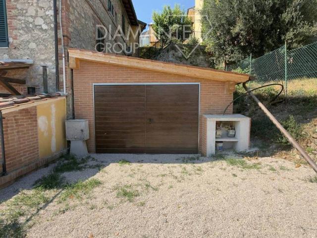 Box / Garage in vendita a Castiglione del Lago PG