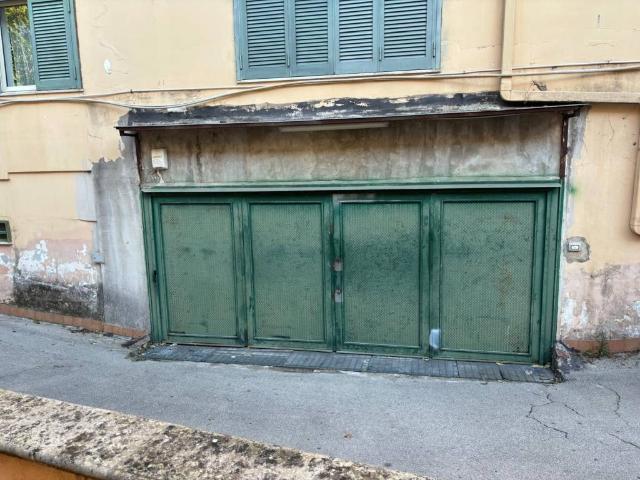 Box / Garage in vendita a Casalnuovo di Napoli NA