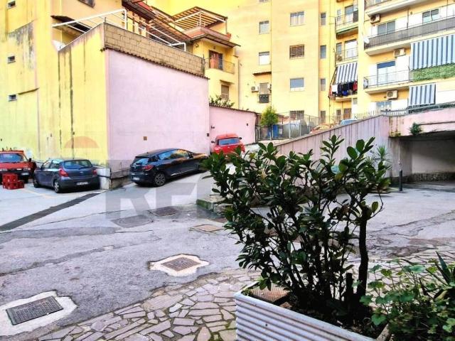 Box / Garage in vendita a Casalnuovo di Napoli NA