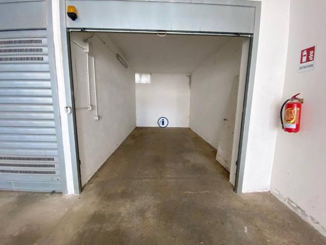 Box / Garage in vendita a Caserta CE
