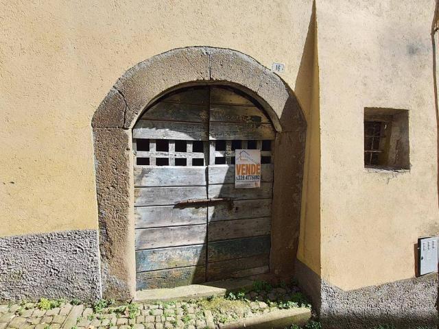 Box / Garage in vendita a Cave RM