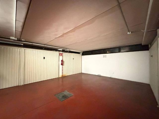 Box / Garage in vendita a Cento FE
