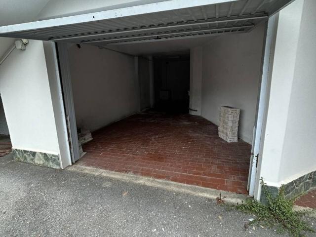 Box / Garage in vendita a Celle Ligure SV