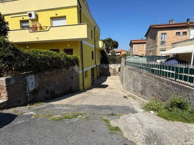 Box / Garage in vendita a Cerveteri RM