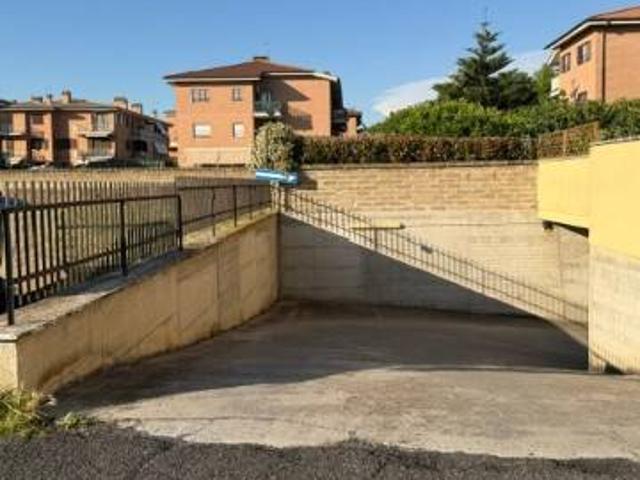 Box / Garage in vendita a Cerveteri RM