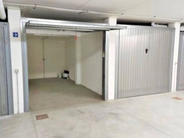 Box / Garage in vendita a Cervia RA