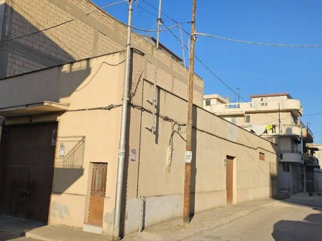 Box / Garage in vendita a Cerignola FG