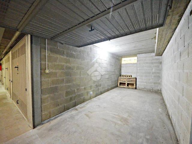 Box / Garage in vendita a Cernusco sul Naviglio MI