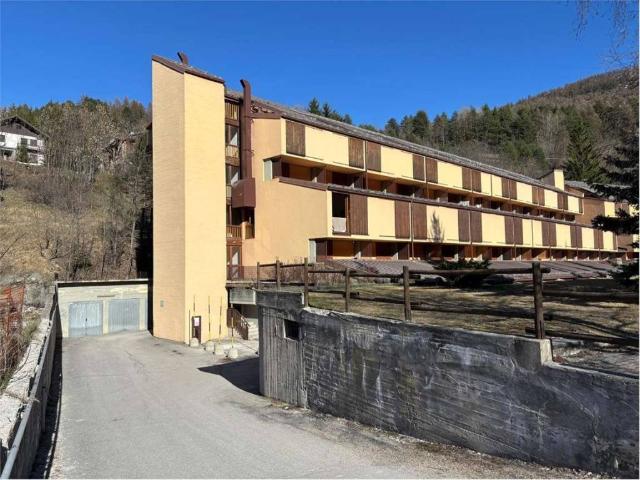 Box / Garage in vendita a Cesana Torinese TO