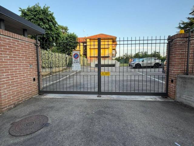 Box / Garage in vendita a Chieri TO