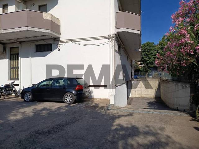 Box / Garage in vendita a Chieti CH