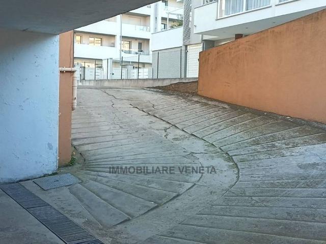 Box / Garage in vendita a Chioggia VE