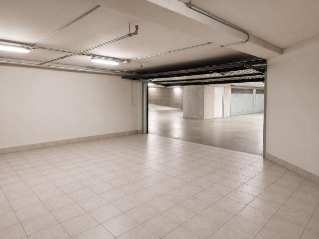 Box / Garage in vendita a Cinisello Balsamo MI