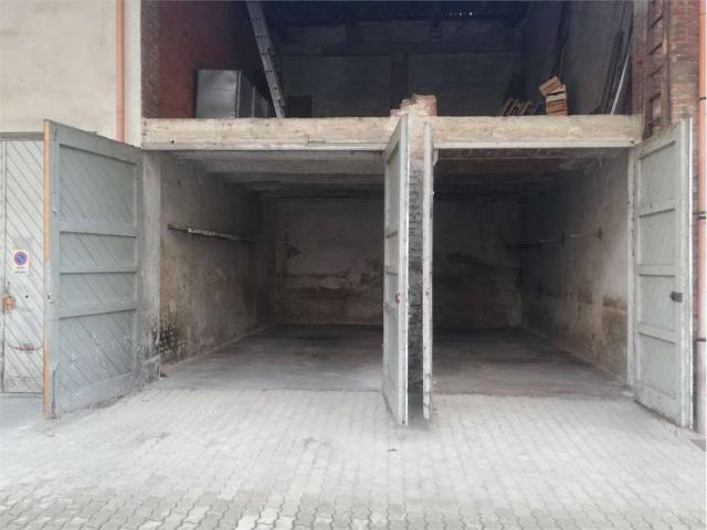 Box / Garage in vendita a Ciriè TO