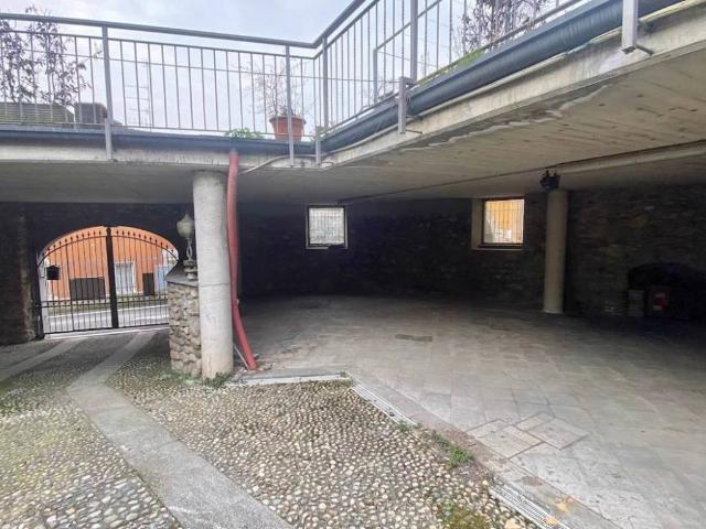 Box / Garage in vendita a Cisano Bergamasco BG