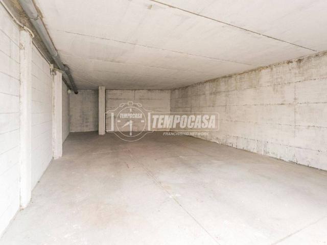 Box / Garage in vendita a Cisliano MI