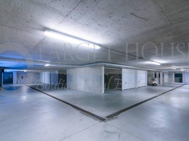 Box / Garage in vendita a Como CO