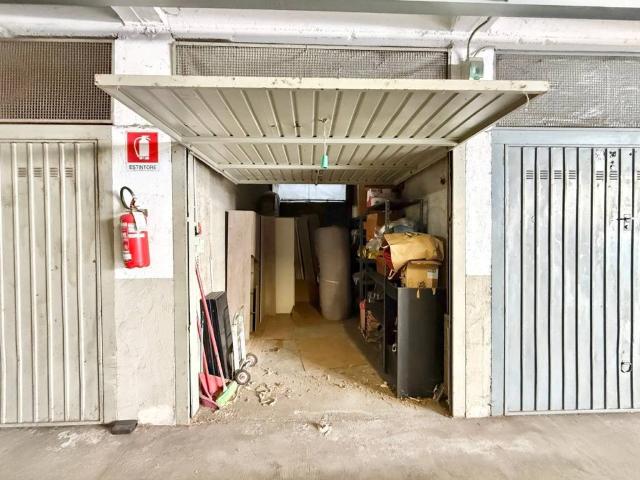 Box / Garage in vendita a Collegno TO