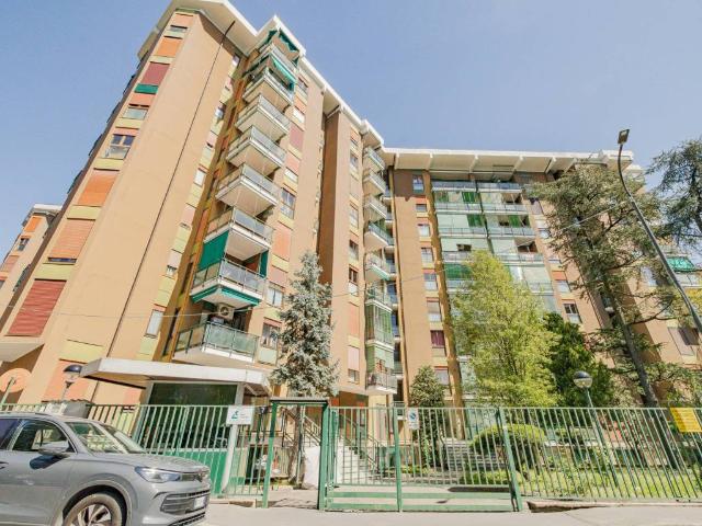 Box / Garage in vendita a Cologno Monzese MI