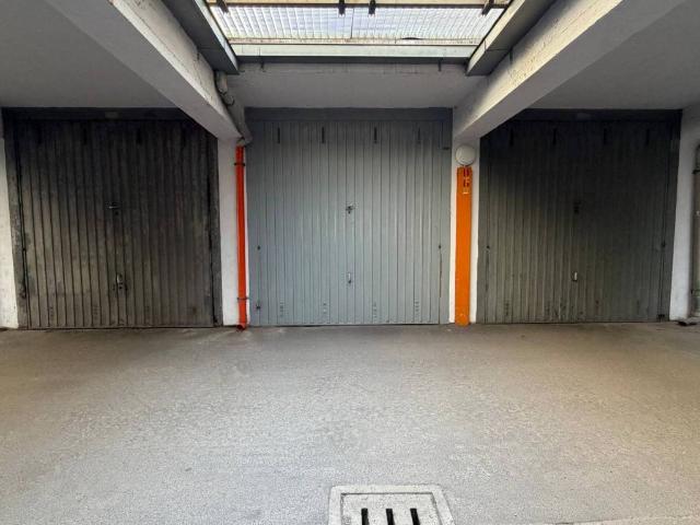 Box / Garage in vendita a Cologno Monzese MI