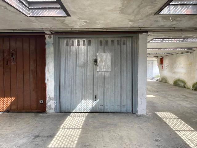Box / Garage in vendita a Cologno Monzese MI