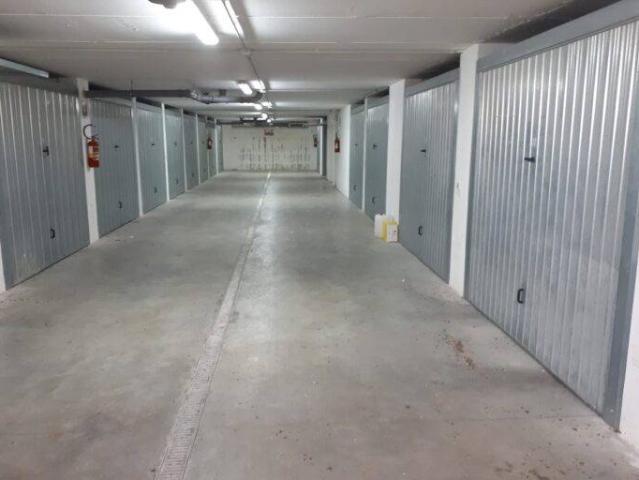 Box / Garage in vendita a Colognola Ai Colli VR