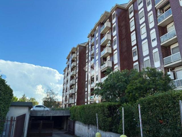 Box / Garage in vendita a Corbetta MI