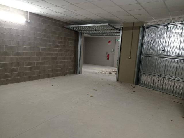 Box / Garage in vendita a Cormano MI