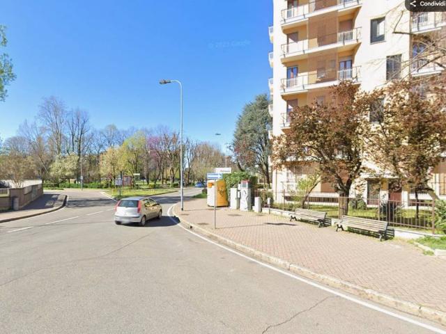 Box / Garage in vendita a Cormano MI