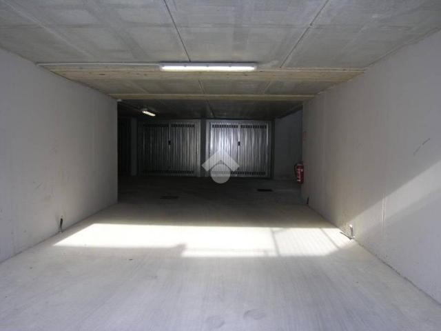 Box / Garage in vendita a Cormano MI