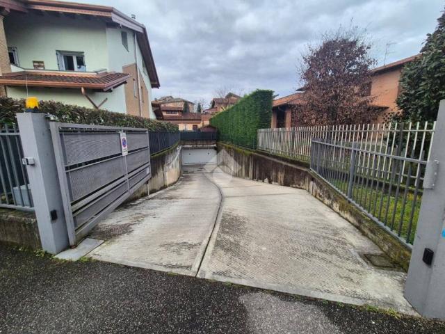 Box / Garage in vendita a Cornate d'Adda MB