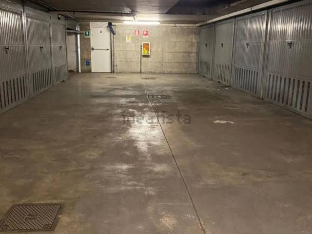 Box / Garage in vendita a Corsico MI