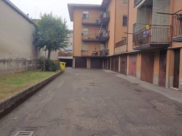 Box / Garage in vendita a Cremona CR