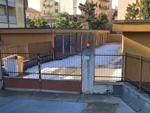 Box / Garage in vendita a Cremona CR