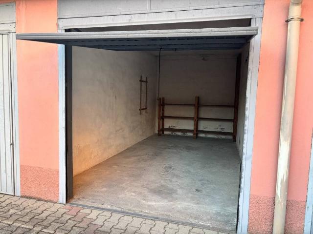 Box / Garage in vendita a Cremona CR