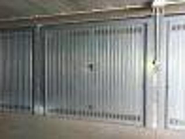 Box / Garage in vendita a Dairago MI