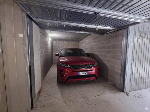 Box / Garage in vendita a Desenzano del Garda BS