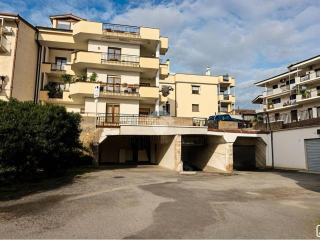 Box / Garage in vendita a Diamante CS