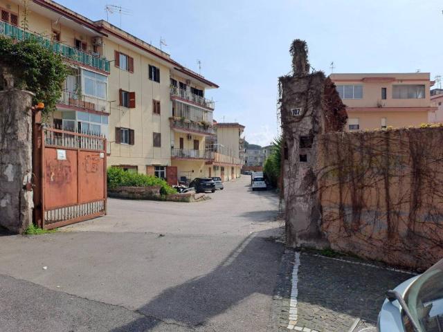 Box / Garage in vendita a Ercolano NA