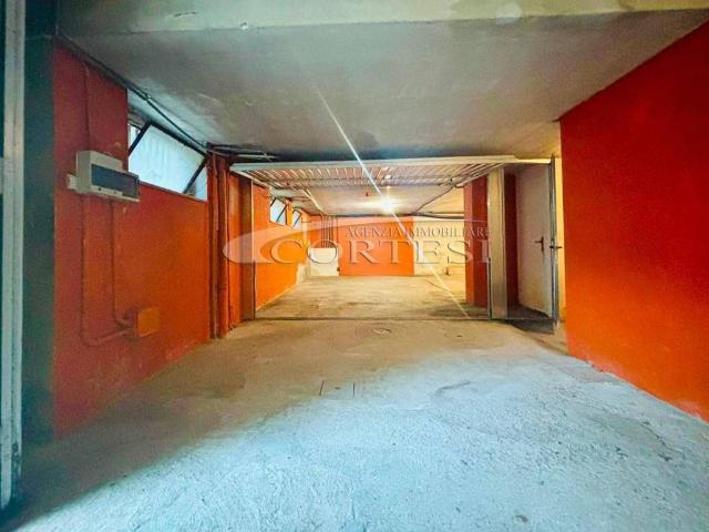 Box / Garage in vendita a Fano PU